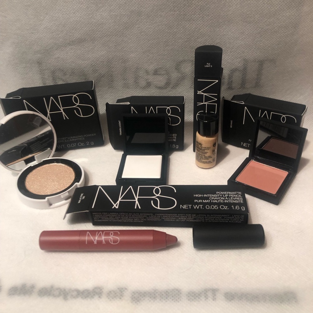 NWT in box 5 piece NARS face and Lip 💄 Collection